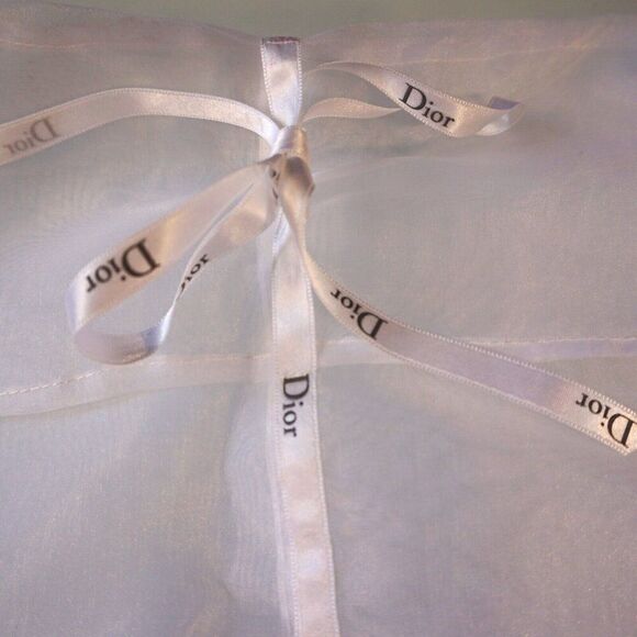 Dior Bag And Ribbon Bow - Picture 5 of 9